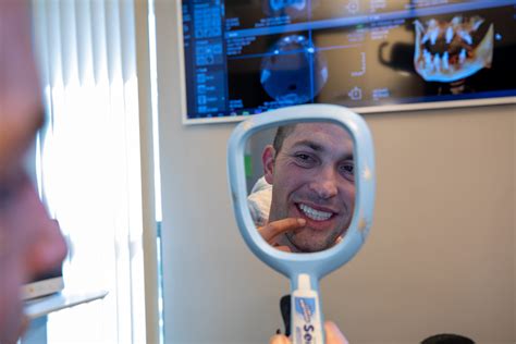 Implant Dentist in Yuba City, CA .
